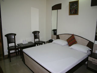 Hôtel Tarun à Jaipur Extérieur photo